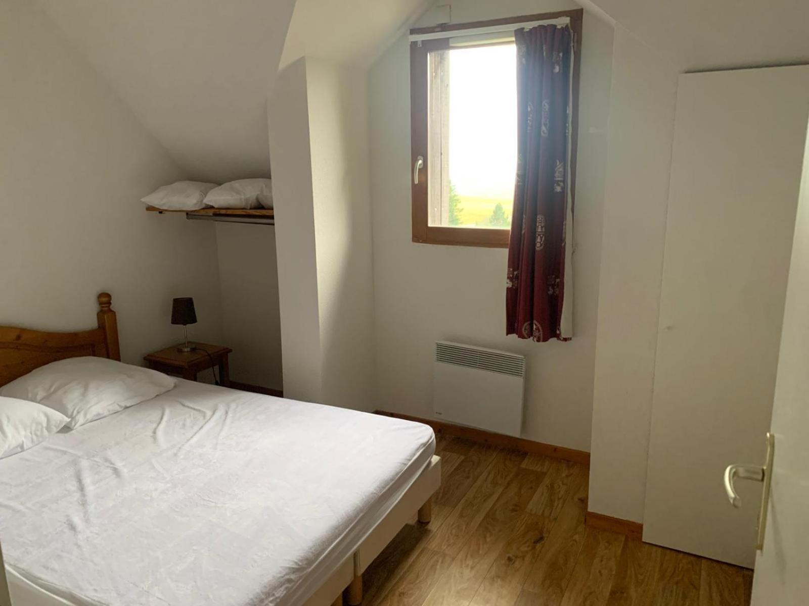 Appartement Dans Residence Bois De La Reine, Besse Et Saint Anastaise Exterior photo